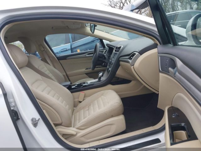 3FA6P0H79ER213582 Ford FUSION SE