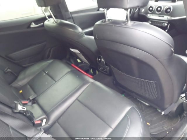 KNAE15LA8M6098263 KIA Stinger Gt-line