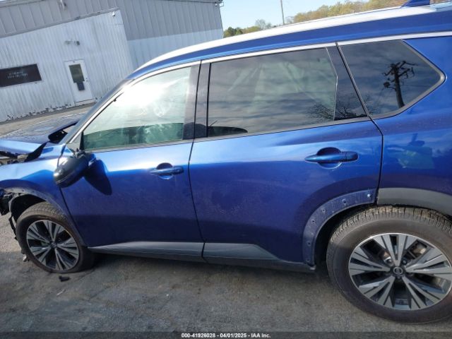 5N1AT3BA6MC768925 Nissan Rogue Sv Fwd