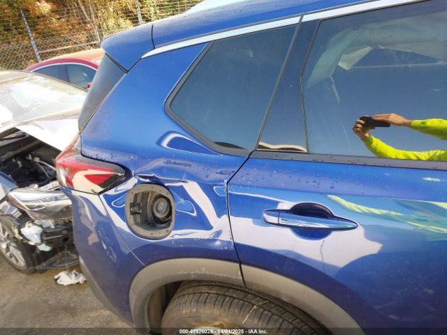 5N1AT3BA6MC768925 Nissan Rogue Sv Fwd