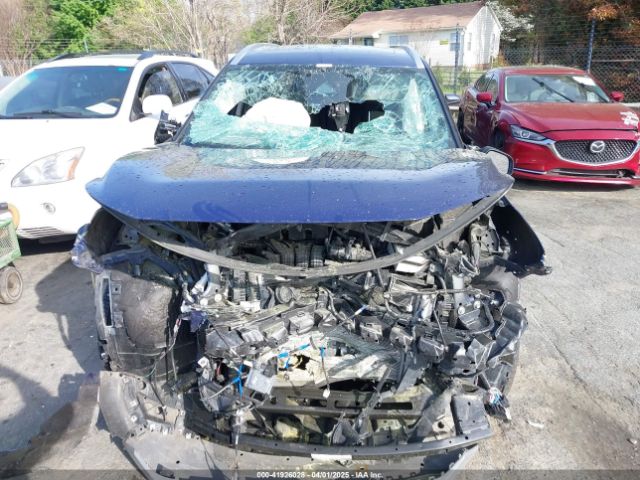 5N1AT3BA6MC768925 Nissan Rogue Sv Fwd