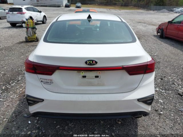 3KPF24AD5ME335331 KIA Forte Lxs