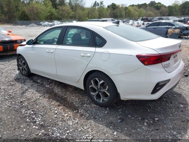 3KPF24AD5ME335331 KIA Forte Lxs