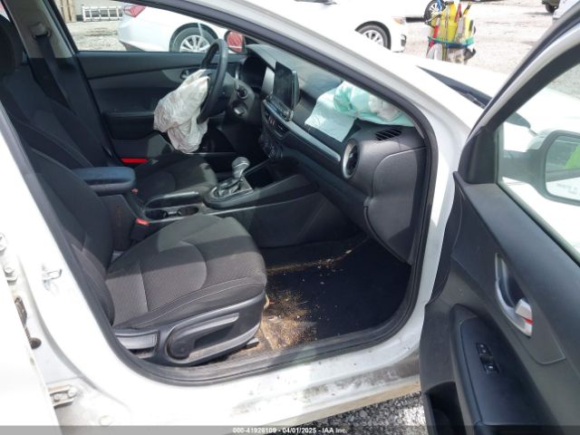 3KPF24AD5ME335331 KIA Forte Lxs