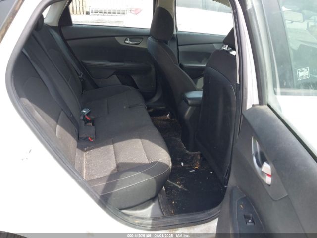 3KPF24AD5ME335331 KIA Forte Lxs