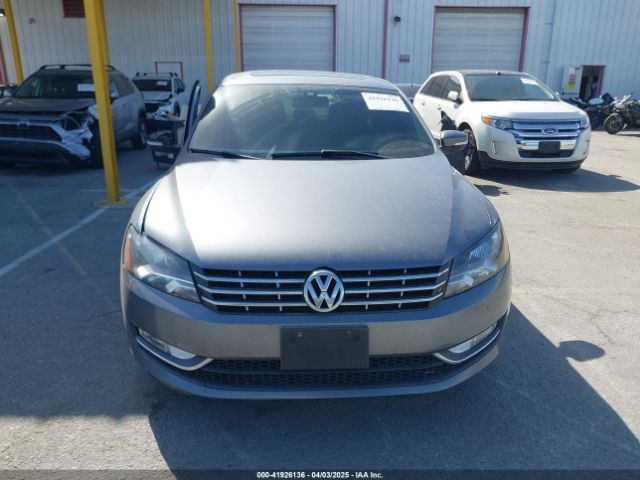 1VWBV7A30FC070551 Volkswagen Passat 2.0l Tdi Se
