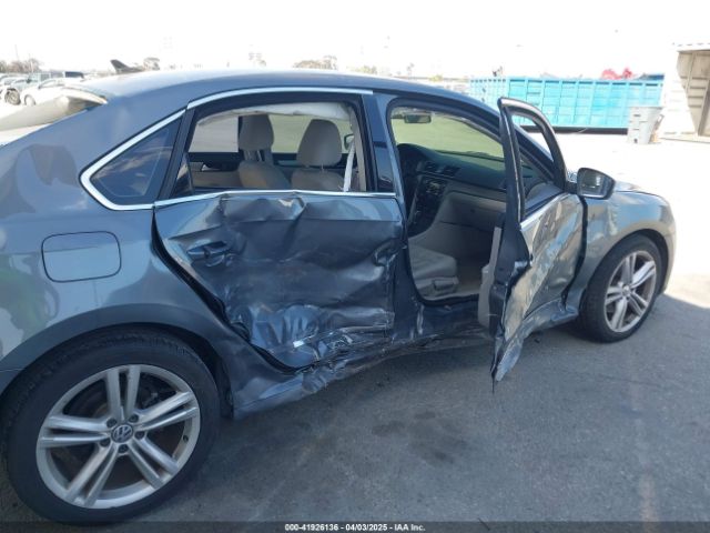 1VWBV7A30FC070551 Volkswagen Passat 2.0l Tdi Se