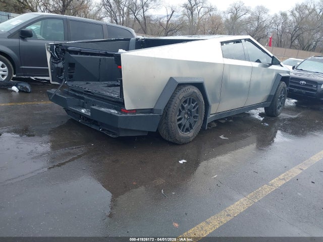 2024 TESLA CYBERTRUCK 7G2CEHEE5RA019900 Photo 3