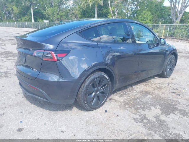 2025 TESLA MODEL Y 7SAYGDEE3SA361298 Photo 3