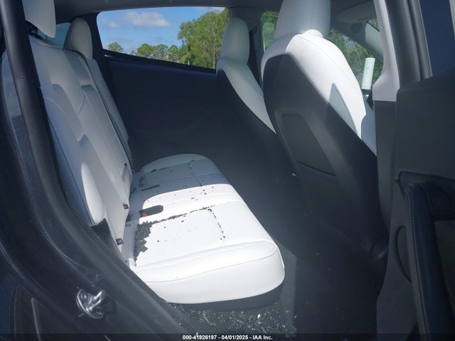 2025 TESLA MODEL Y 7SAYGDEE3SA361298 Photo 7