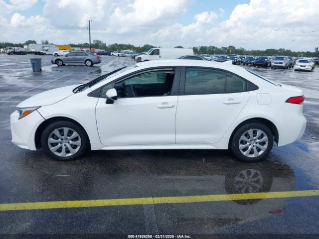 JTDBCMFE2R3048587 Toyota Corolla Hybrid Le