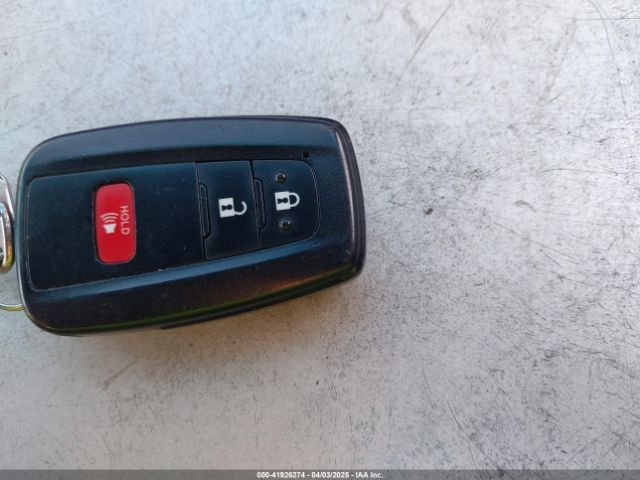 JTDKAMFU4M3145215 Toyota Prius Le