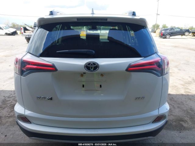 JTMWFREV2HD097773 Toyota Rav4 Xle