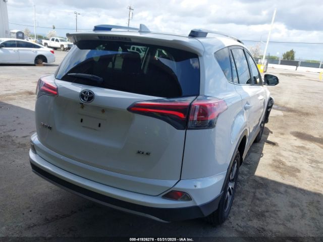 JTMWFREV2HD097773 Toyota Rav4 Xle