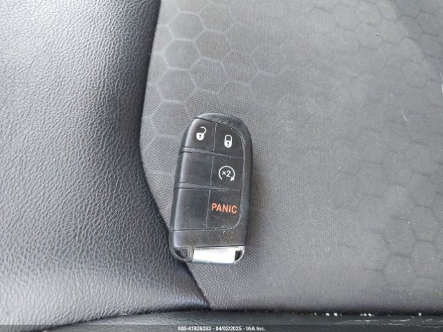 3C4NJCBB0JT165554 Jeep Compass Latitude Fwd