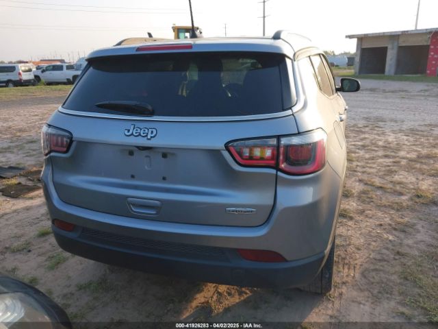 3C4NJCBB0JT165554 Jeep Compass Latitude Fwd