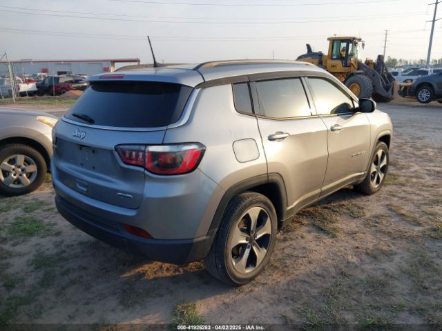3C4NJCBB0JT165554 Jeep Compass Latitude Fwd