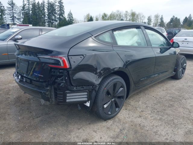 2025 TESLA MODEL 3 5YJ3E1EB1SF885103 Photo 3