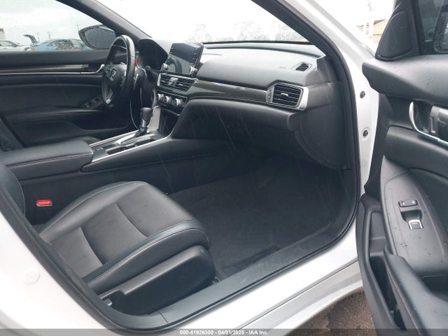 1HGCV1F34JA010792 Honda Accord Sport
