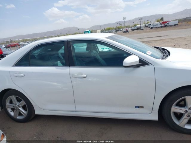 4T1BD1FK6EU132834 Toyota Camry Hybrid Se Limited Edition