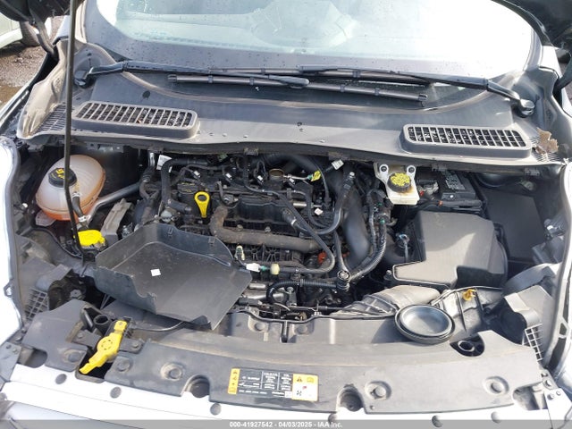 1FMCU9GD1KUB77355 Ford ESCAPE SE