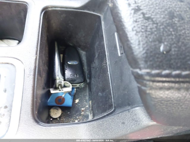 1FMCU9GD1KUB77355 Ford ESCAPE SE