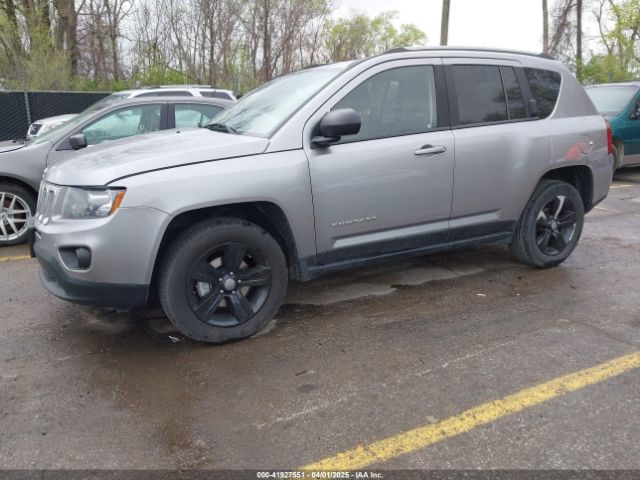 1C4NJDBB8GD638301 Jeep Compass Sport