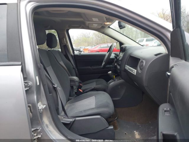 1C4NJDBB8GD638301 Jeep Compass Sport