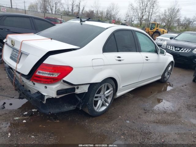2013 MERCEDES-BENZ C 250 WDDGF4HB9DR247695 Photo 3