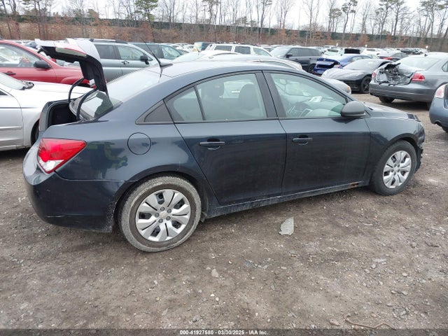 1G1PA5SGXE7231269 Chevrolet Cruze Ls Auto
