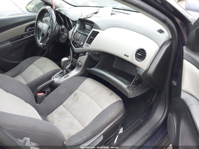 1G1PA5SGXE7231269 Chevrolet Cruze Ls Auto