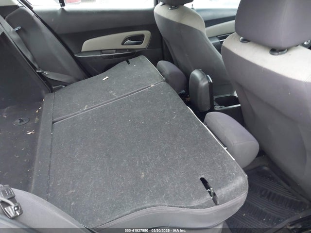 1G1PA5SGXE7231269 Chevrolet Cruze Ls Auto