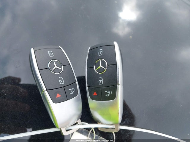W1N4M4GB7LW051185 Mercedes-Benz GLB 250