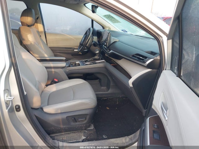 5TDJRKEC3NS086174 Toyota SIENNA XLE