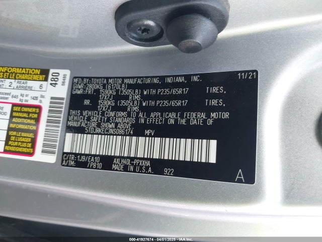 5TDJRKEC3NS086174 Toyota SIENNA XLE