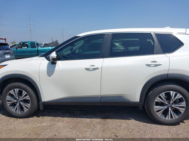 5N1BT3BA1NC713692 Nissan Rogue Sv Fwd