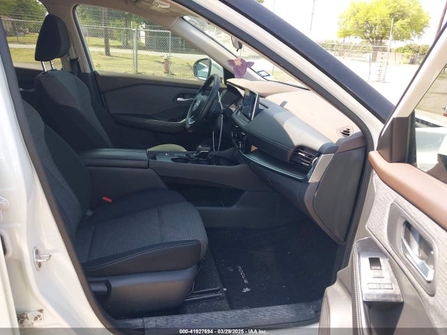 5N1BT3BA1NC713692 Nissan Rogue Sv Fwd