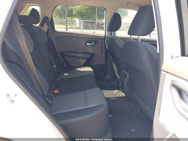5N1BT3BA1NC713692 Nissan Rogue Sv Fwd