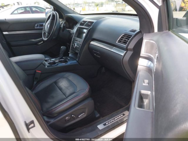 1FM5K8GT6JGB32411 Ford EXPLORER SPORT