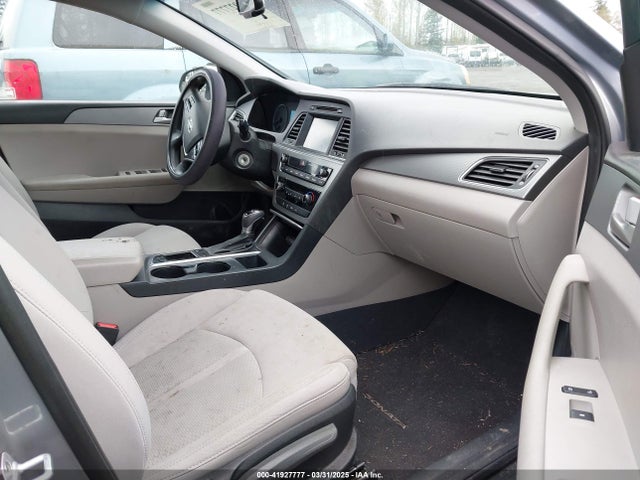 5NPE24AFXHH564988 Hyundai SONATA SE