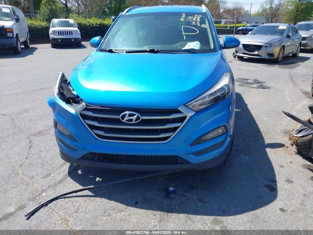 KM8J33A41JU694153 Hyundai TUCSON SEL