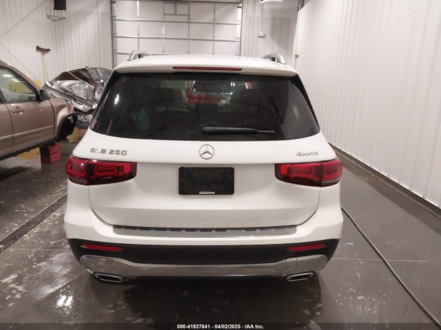 Продажа на аукционе авто 2022 Mercedes-benz Glb 250 4matic, vin: W1N4M4HB2NW260495, номер лота: 41927841