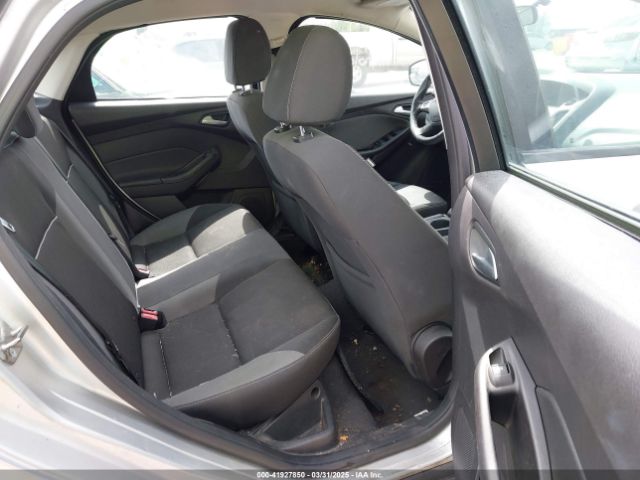 1FADP3F29EL410198 Ford FOCUS SE