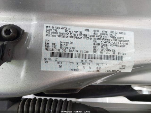 1FADP3F29EL410198 Ford FOCUS SE