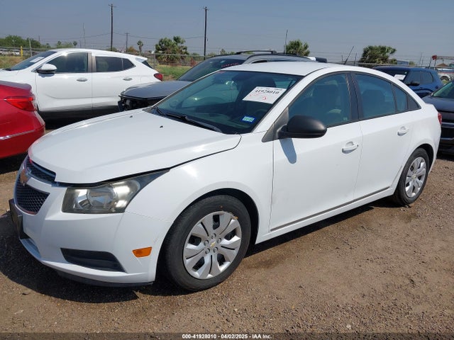 1G1PA5SH5E7156604 Chevrolet Cruze Ls Auto