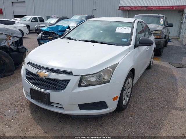 1G1PA5SH5E7156604 Chevrolet Cruze Ls Auto