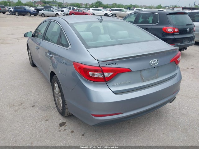 Hyundai SONATA SE 2016 5NPE24AFXGH372467 Image 3