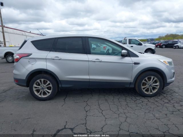 1FMCU0GD1HUA54451 Ford ESCAPE SE