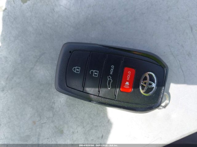 JTEAAAAH6PJ142686 Toyota Venza Xle