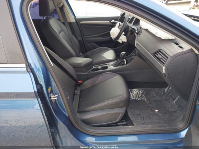 2020 VOLKSWAGEN JETTA 3VWCB7BU6LM012328 Photo 4
